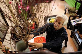 Cấm biếu quà Tết: Nhà Sử học Dương Trung Quốc lên tiếng