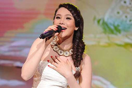 Hồ Quỳnh Hương gây sốc khi hát nhạc sến