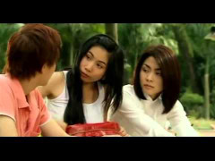 Diễn xuất cực hài của Thủy Tiên trong 'Bỗng dưng muốn khóc'