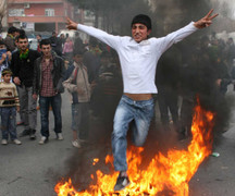 Ngàn lẻ một kiểu đón tết kỳ lạ trên thế giới