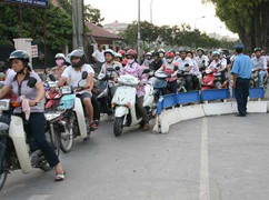 Năm 2014, thanh tra giao thông Hà Nội có kế sách gì?