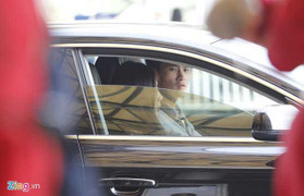 Thủy Tiên lái xe bạc tỷ đón Công Vinh về ăn Tết