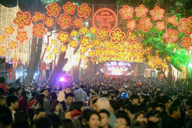 Đêm giao thừa Hà Nội, những khoảnh khắc ấn tượng