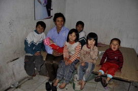 Gia đình 14 con ở Hà Nội: Những đứa trẻ chưa bao giờ mong Tết