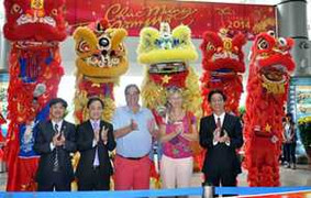 Đà Nẵng đón khách quốc tế “xông đất” đầu năm Giáp Ngọ 2014