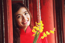 Nữ sinh tên Võ Ê Vo khoe bộ ảnh mới chào xuân