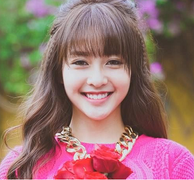 Hot girl Khả Ngân: 'Chưa được đại gia mời là nói dối'