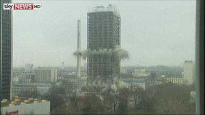 Clip: Tòa nhà chọc trời bị 1 tấn thuốc nổ đánh sập như phim