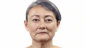 Clip bé gái hoá bà lão 60 trong chớp mắt