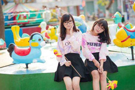 Hai nữ sinh 15 tuổi Kiên Giang gây sốt cư dân mạng