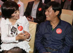 ‘Phi công trẻ’ quỳ gối để níu kéo Lưu Hiểu Khánh