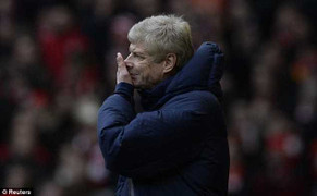 Thua thảm, Arsenal rối rít xin lỗi người hâm mộ