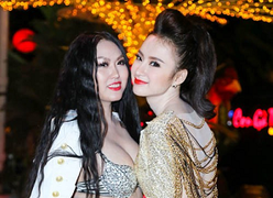 Phi Thanh Vân mặc nội y đi sinh nhật Angela Phương Trinh