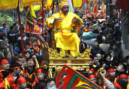 Tưng bừng lễ hội rước 'vua sống' ở Hà Nội