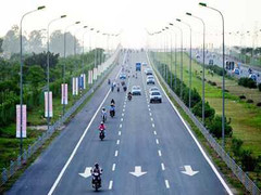 Hà Nội ‘đánh rơi’ nghìn tỷ ở đại lộ Thăng Long ra sao?