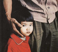 Những bức ảnh vô giá về trẻ em Việt Nam thời chiến