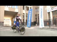 Cụ ông 65 tuổi đạp xe từ Pháp đến Sochi