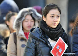 Nữ sinh xinh đẹp thi tuyển diễn viên tại Trung Quốc