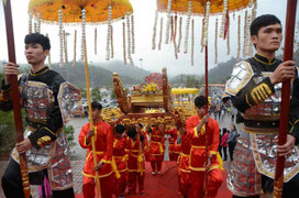 Video: Khai hội Yên Tử 2014