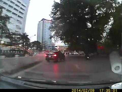 Hà Nội: Ôtô drift như phim trên phố Kim Mã