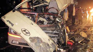 Khởi tố tài xế xe khách chạy lấn đường gây TNGT nghiêm trọng