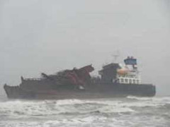 Vụ 4 thuyền viên trôi dạt trên biển: Buộc chân vào nhau cùng sống, chết