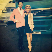 Sao nam đồng tính mang 8 vali giày cao gót, áo quần tới Sochi