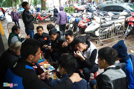 U19 Việt Nam la cà trà nóng Hà Nội