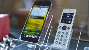 Doanh số smartphone qua mặt điện thoại phổ thông