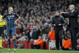 Wenger cay cú: Robben còn phải đau hơn nữa