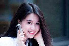 Ngọc Trinh hoá nữ sinh với sơ mi trắng