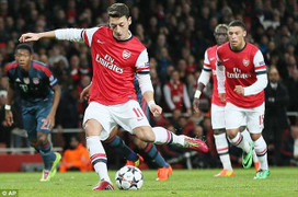 Dính thẻ đỏ, Arsenal thua Bayern trong uất nghẹn