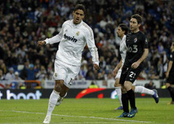 Mourinho âm mưu 'rút ruột' Real