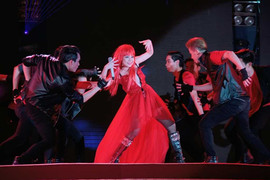 Thanh Thảo suýt ngất xỉu, Mr Đàm gặp sự cố