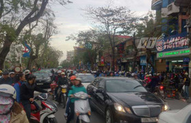 'Xe đạp đi cùng xe máy, ôtô sẽ không giảm được ùn tắc'