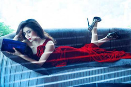 Nhan sắc sexy rực lửa của Hoàng Thùy Linh