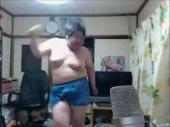 Clip chàng béo nhảy theo nhạc hài vỡ bụng