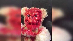 Con thú bông kinh dị chưa từng thấy