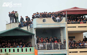 Thế giới chào thua kiểu xem bóng đá ở Việt Nam