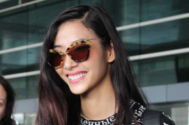 Hoàng Thuỳ rạng rỡ ngày trở về