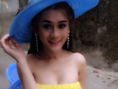 Lâm Chi Khanh khoe vòng một táo bạo