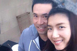 Vợ chồng Ngọc Quyên 'tự kỷ' nướng thịt cuối tuần