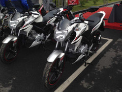 Về Việt Nam, Yamaha FZ150i giá thực bao nhiêu?