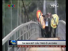 Clip: Kinh hoàng giây phút sập cầu ở Lai Châu