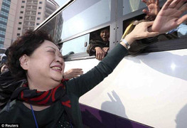 Cuộc chia tay đẫm lệ của thân nhân 2 miền Triều Tiên