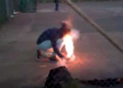 Chơi pháo, nam sinh chịu hậu quả đau đớn thế này