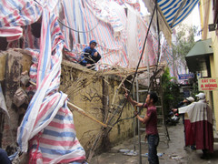 'Bom' rơi giữa phố cổ Hà Nội