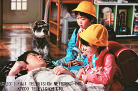 Marumo - Phim Nhật cảm động về 'gà trống nuôi con'