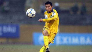 Cầu thủ làm gãy chân đồng nghiệp sống dằn vặt, ám ảnh