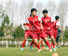 U19 Việt Nam làm gì trước giờ bay?